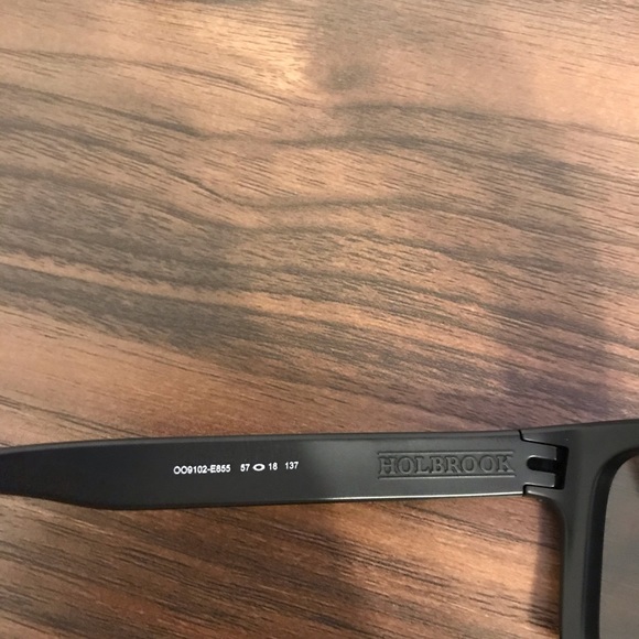 Oakley Sunglasses - Picture 4 of 4